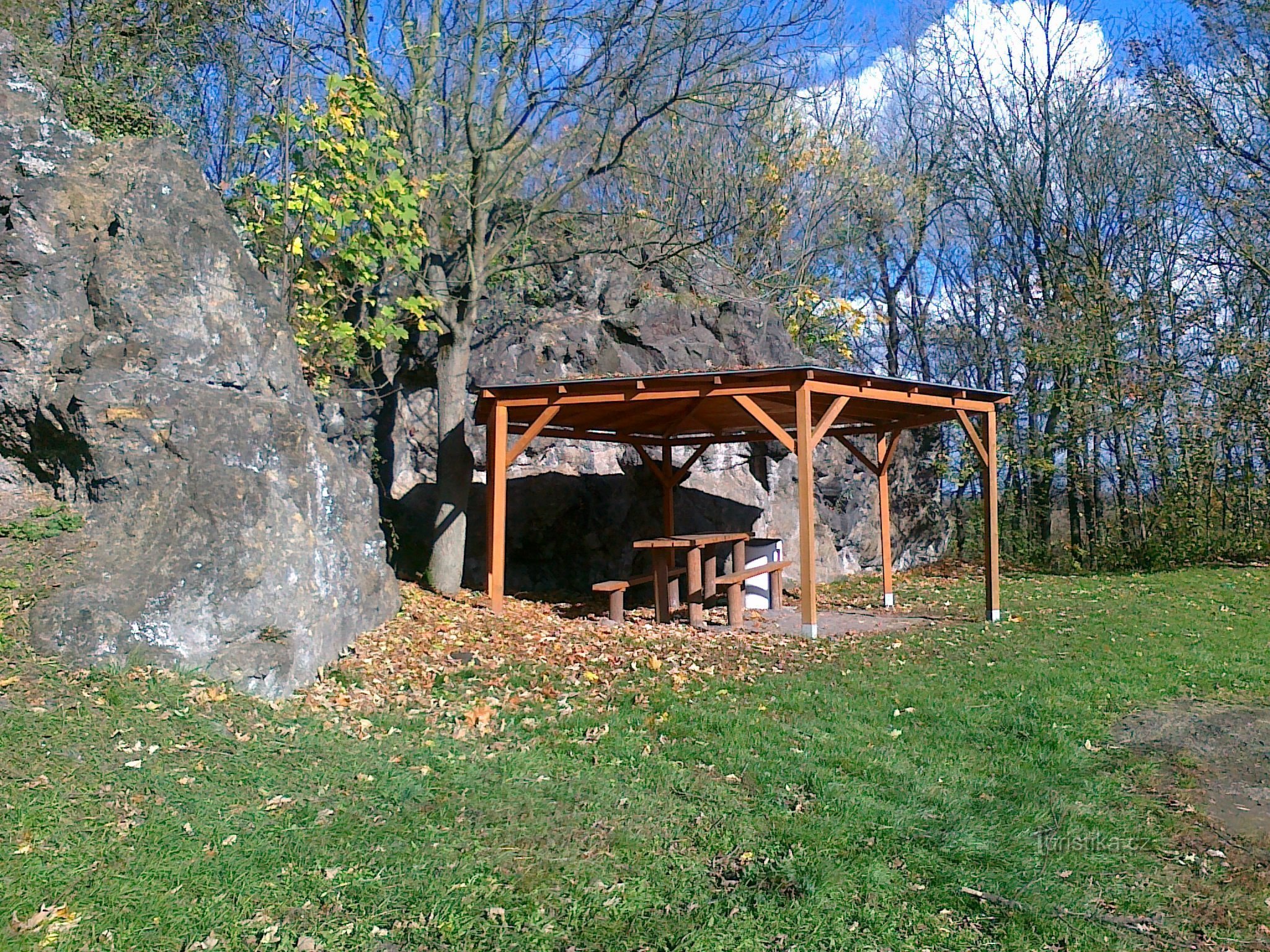 Beim Felsen.