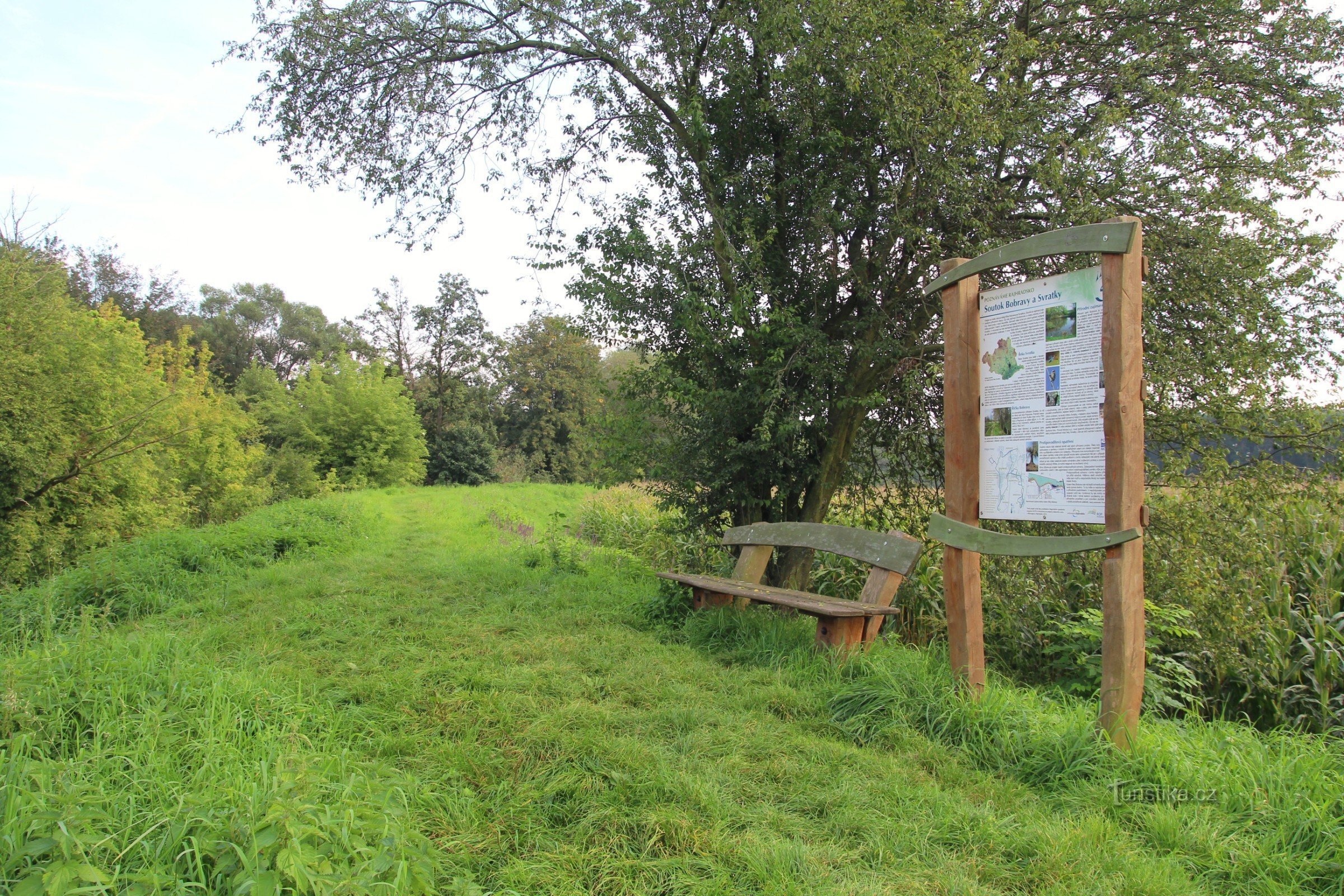 At the confluence there is a resting place and an information board describing the place in detail