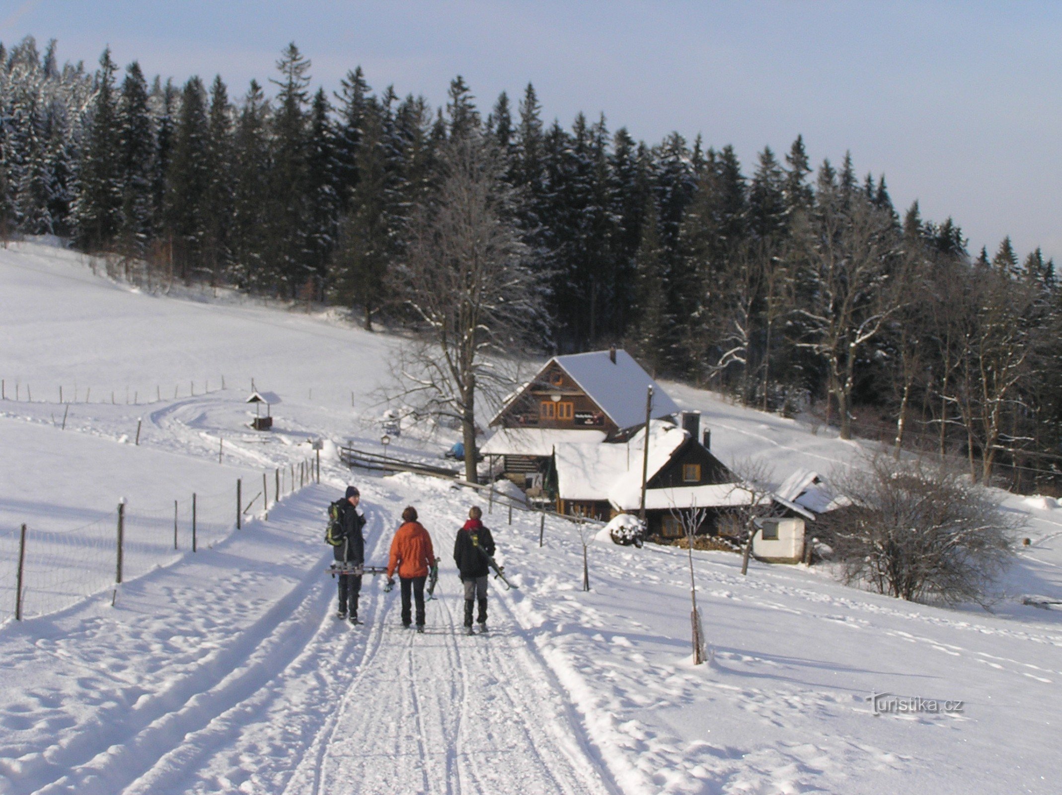 U Zbuja - udsigt fra indkørslen (februar 2015)