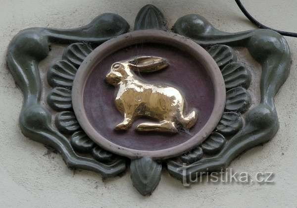 No Golden Hare, uma placa de casa moderna