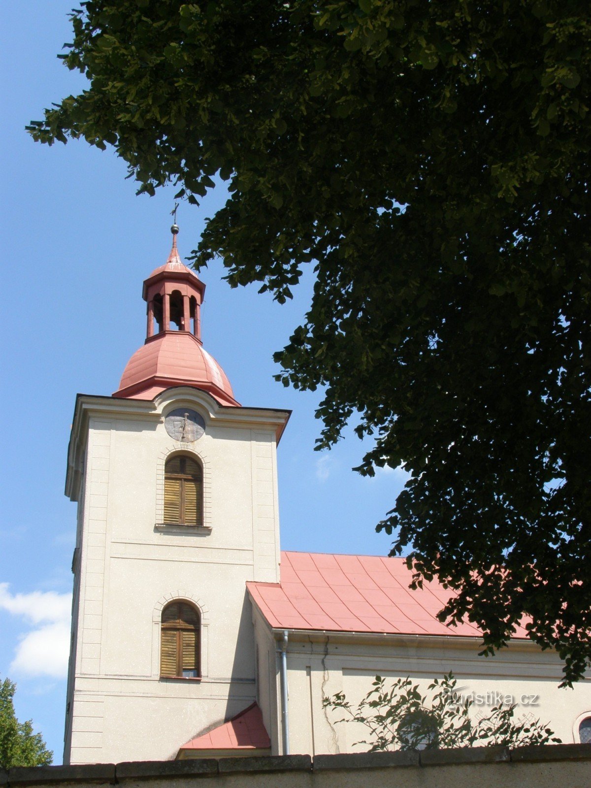 Úbislavice - Iglesia de la Natividad de la Virgen María