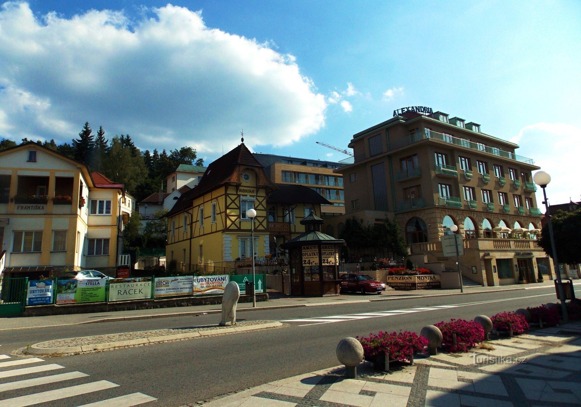 亚历山大酒店住宿 - Luhačovice