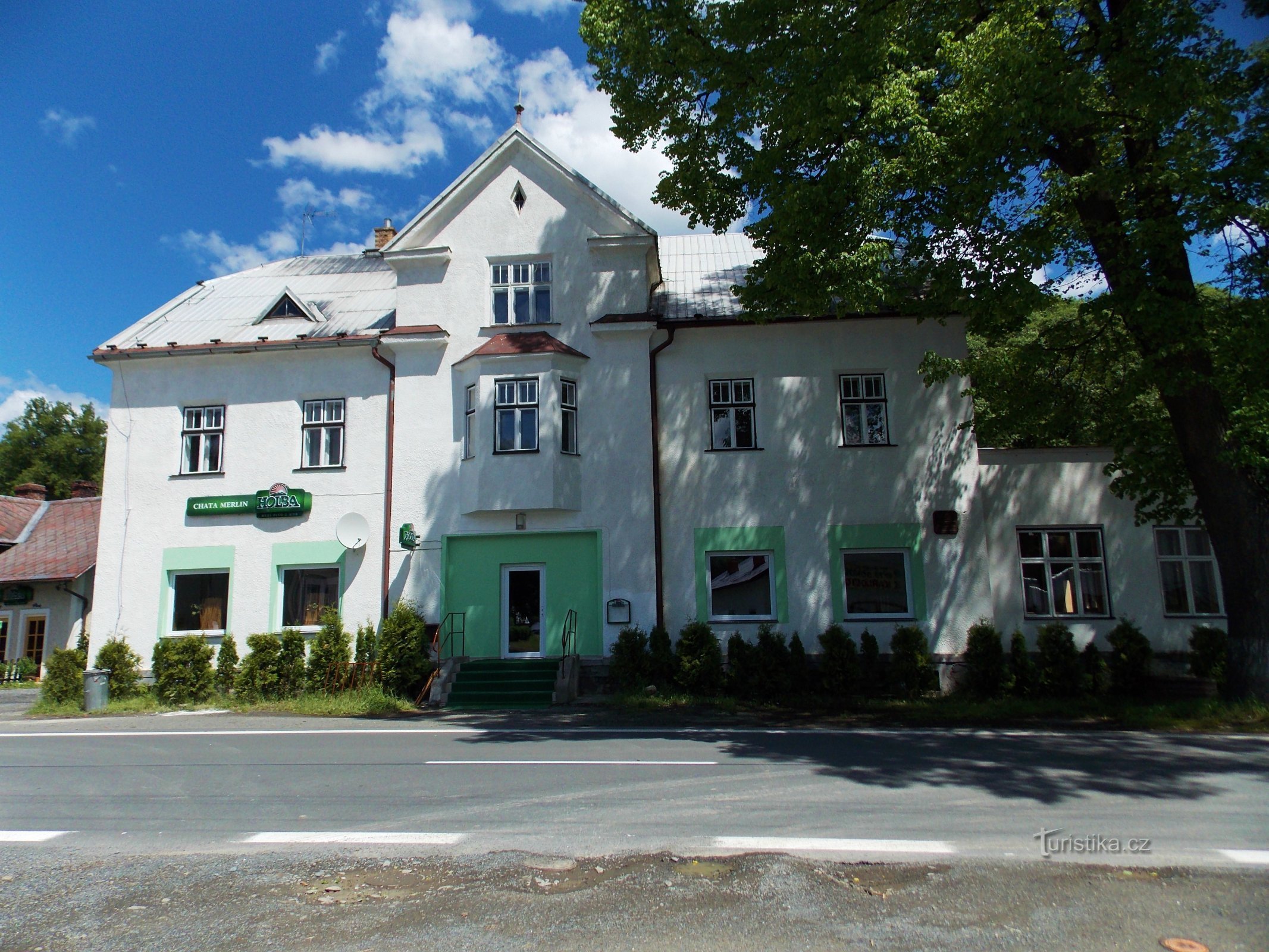 Boende i Karlovice nära Rýmařov i Merlin-stugan