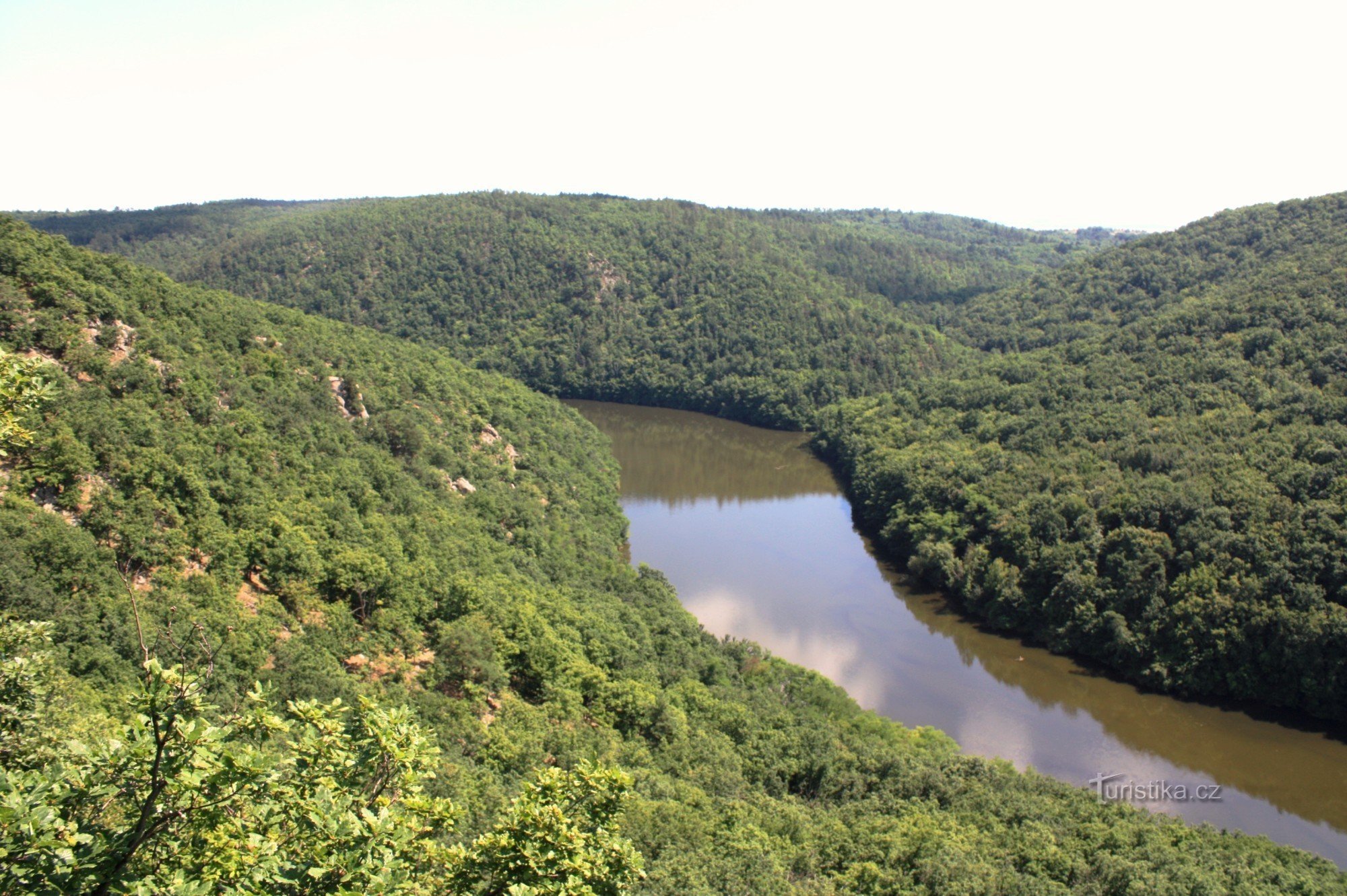 El valle de Dyje sobre el antiguo molino de Trauzický