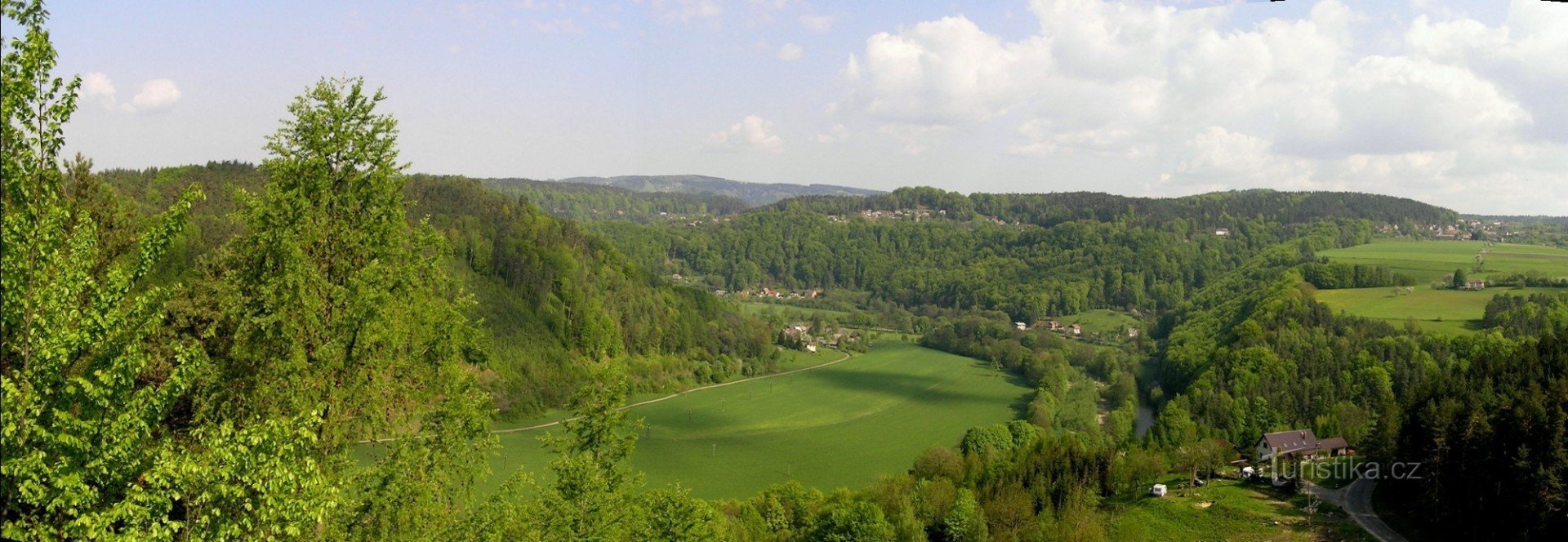 Jizera-dalen från Zdenčina skály