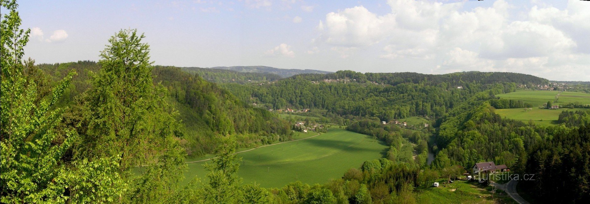 Єзерська долина від Zdenčina skály