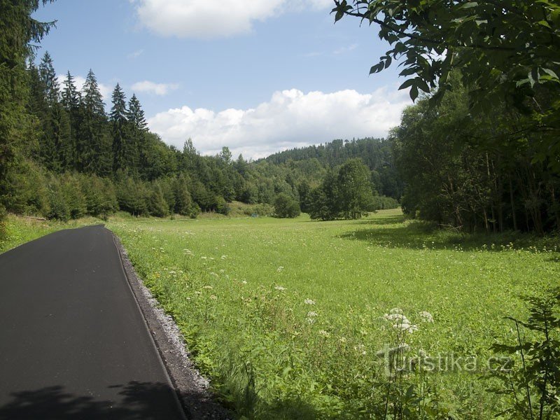 El valle debajo de Bozéňov