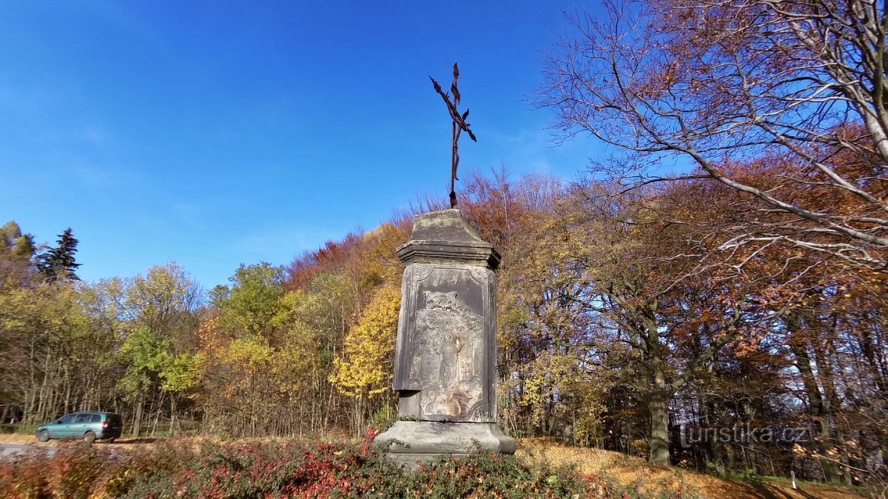 À travers la vallée du ruisseau Skuhrovské