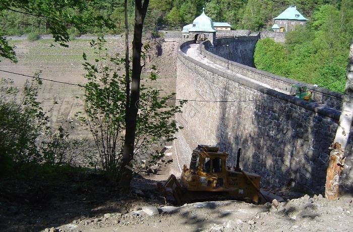 údolní nádrž Janov