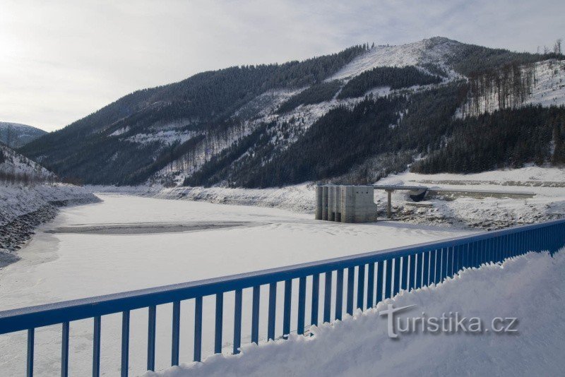 Barrage de vallée