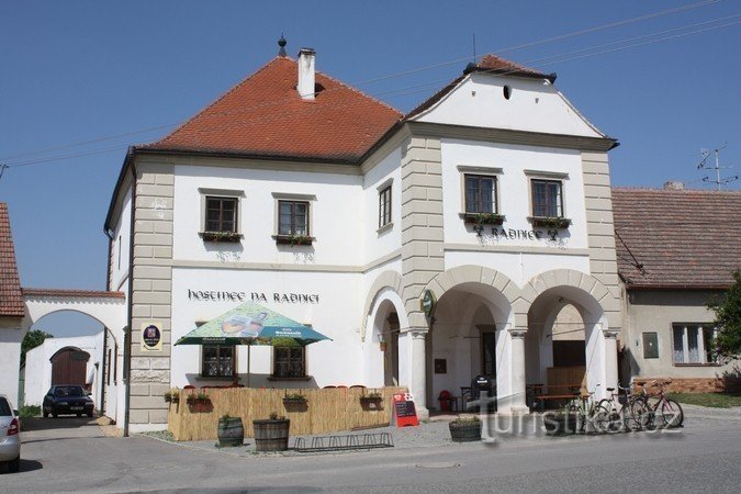 Uherčice - városháza