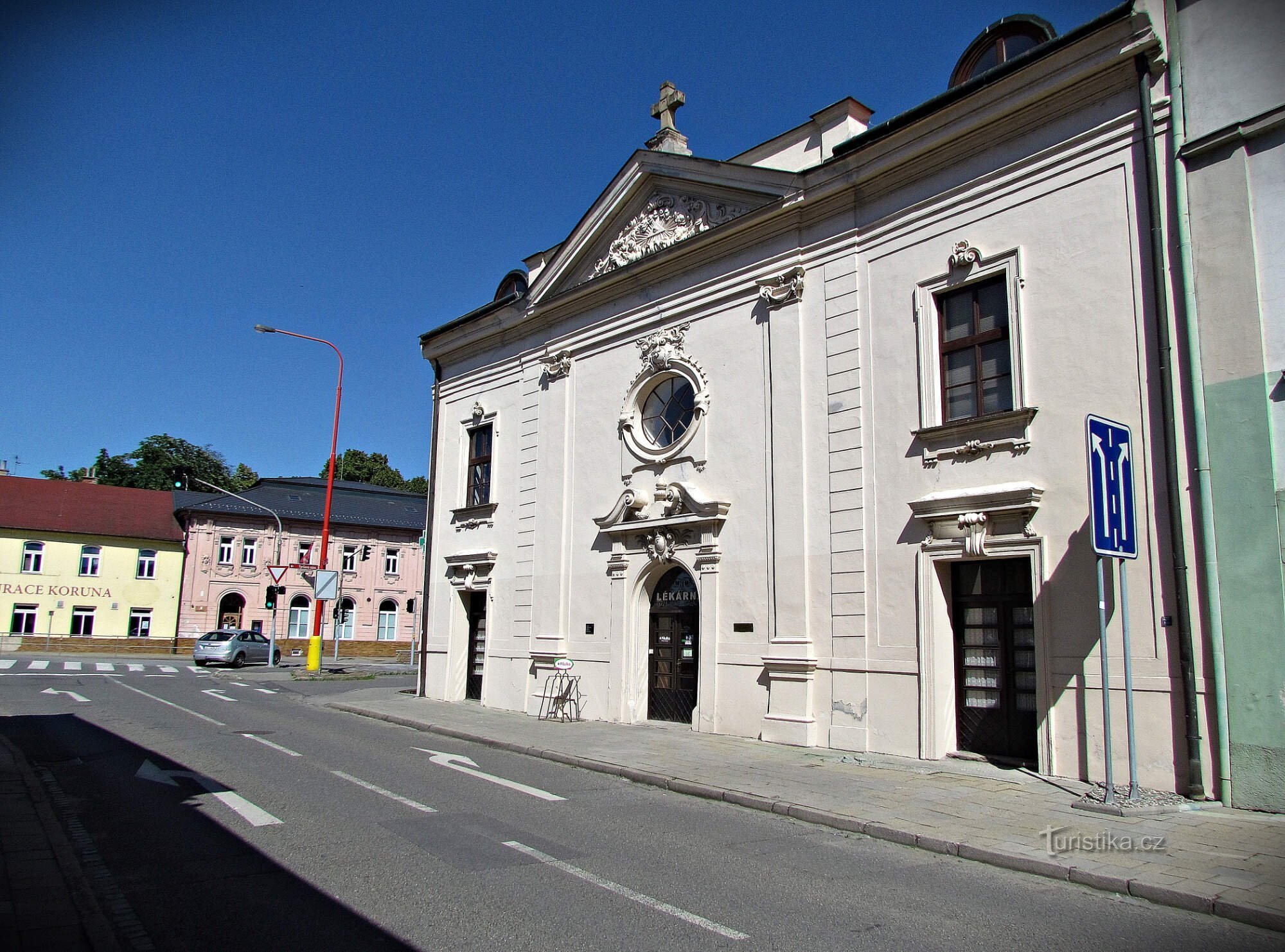 Uherské Hradiště - Calle Vodní con la antigua capilla de Santa Isabel