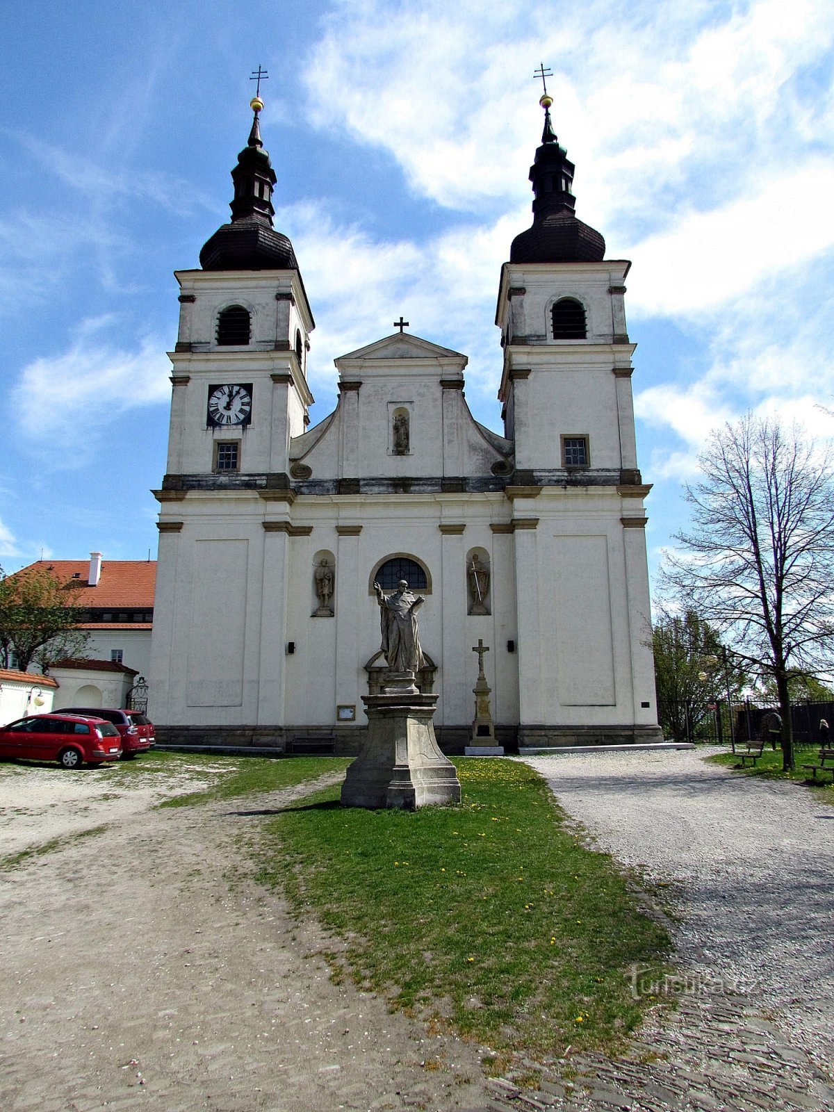 Jungfru Marias himmelsfärds katedral i Uherskobrod