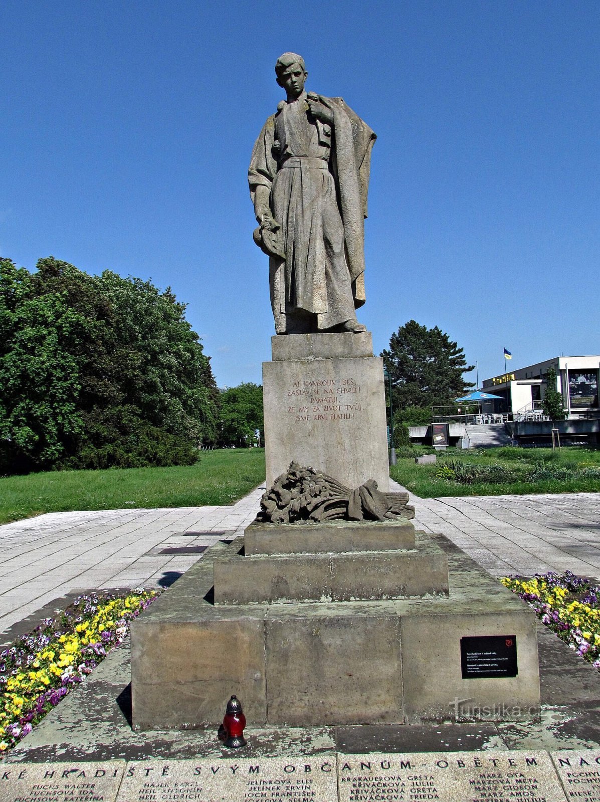 Uherskohradiště Monumento a las víctimas de la Segunda Guerra Mundial