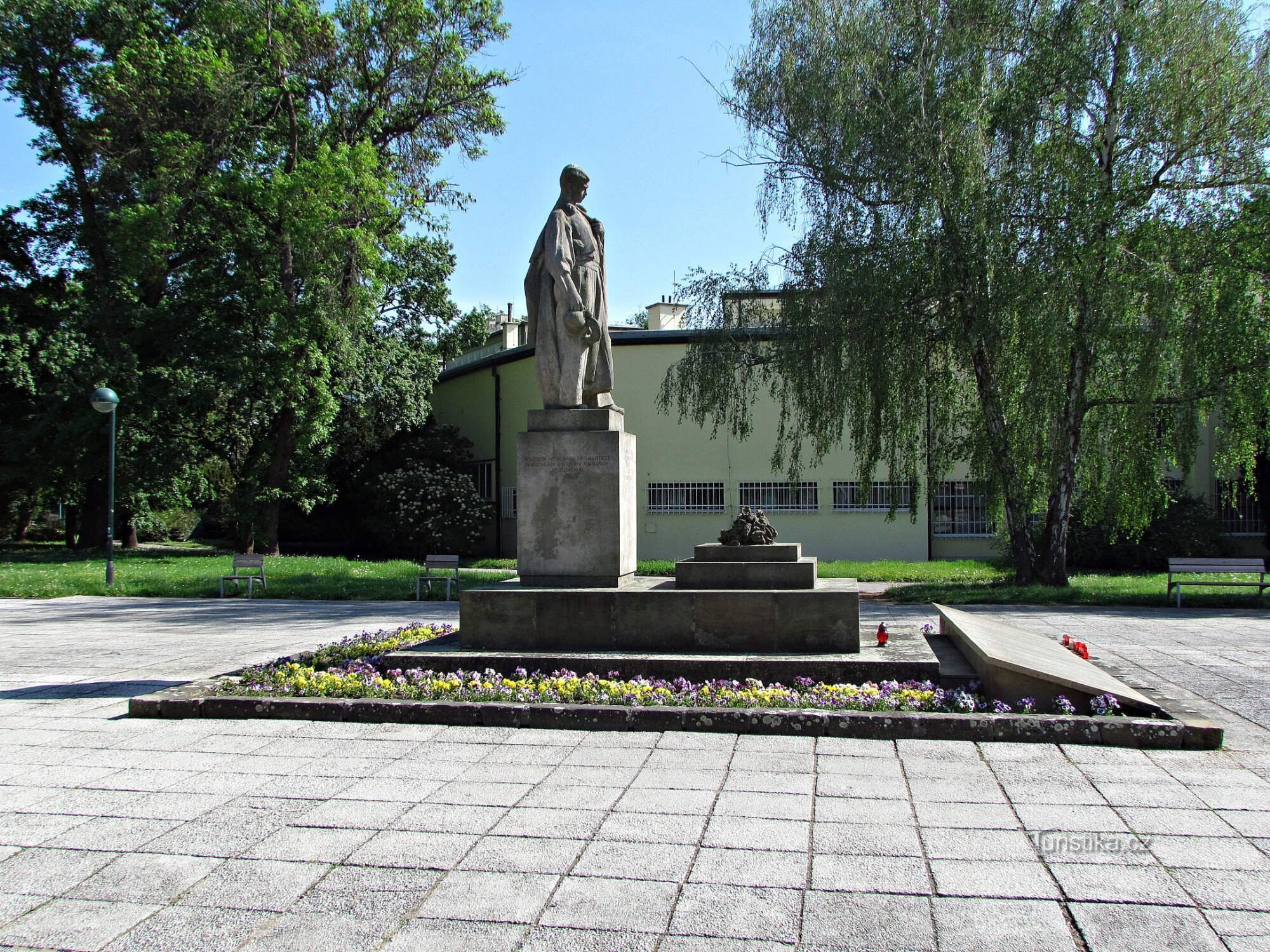 Uherskohradiště Μνημείο για τα θύματα του Β' Παγκοσμίου Πολέμου