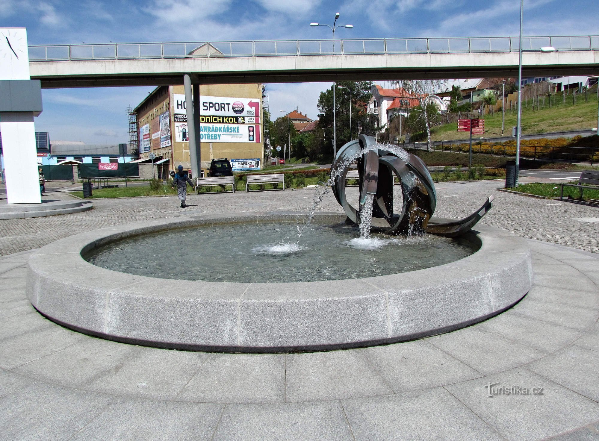 Uherský Brod - fontän vid stationen