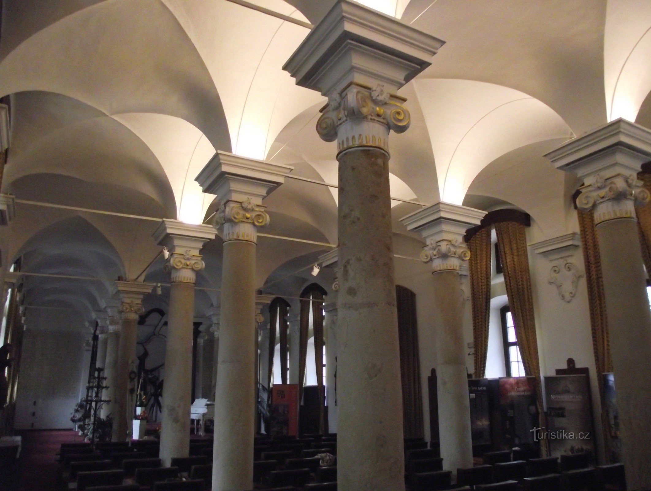 Uherský Brod – Columned hall (castle)