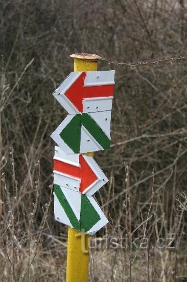 Úhošť - markings: The Úhošť educational trail is well marked