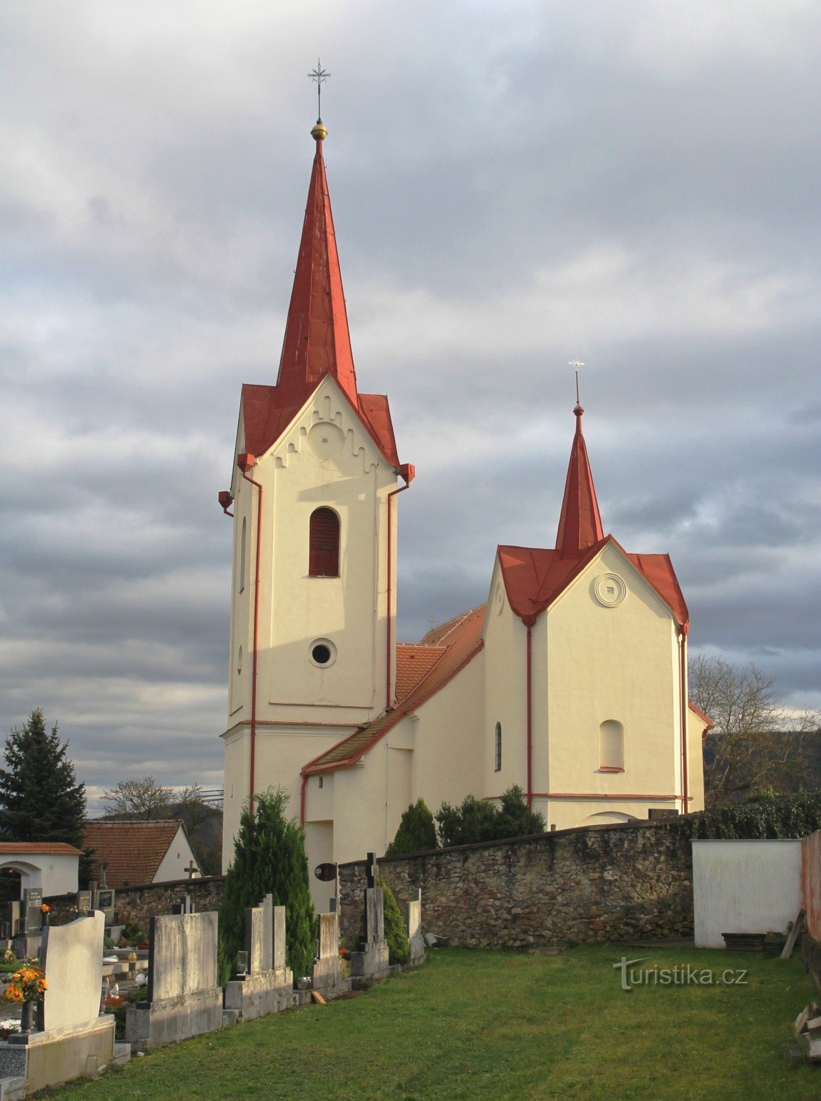 Újezd ​​lähellä Tišnovin kirkkoa. Lilja