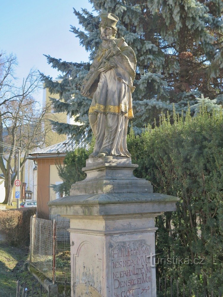 Újezd ​​(lähellä Uničovia) - Pyhän Tapanin patsas. Jan Nepomucký