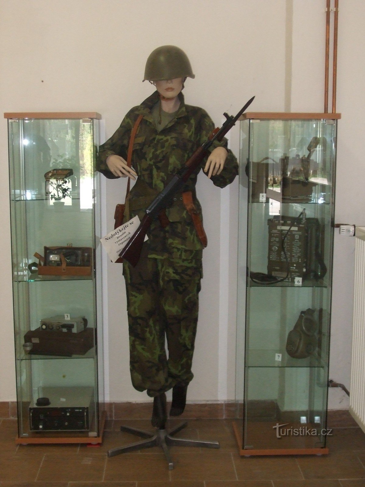 Ausstellung von militärischer Ausrüstung