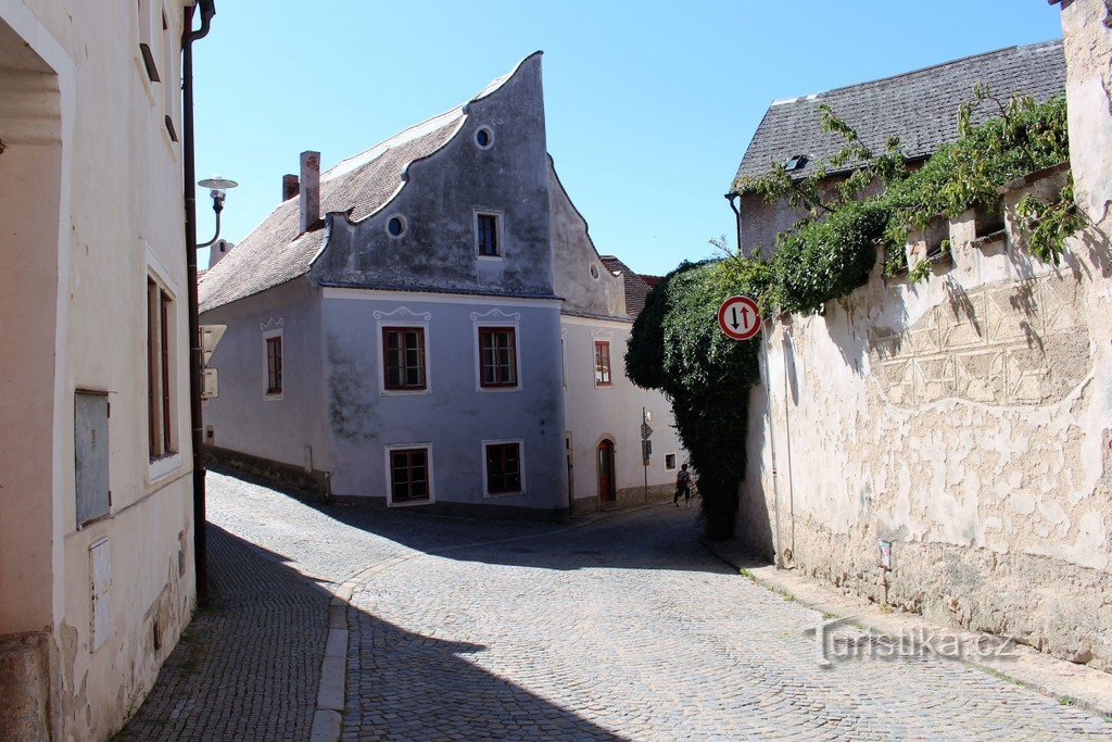 Gasse nach Náměstí Míru