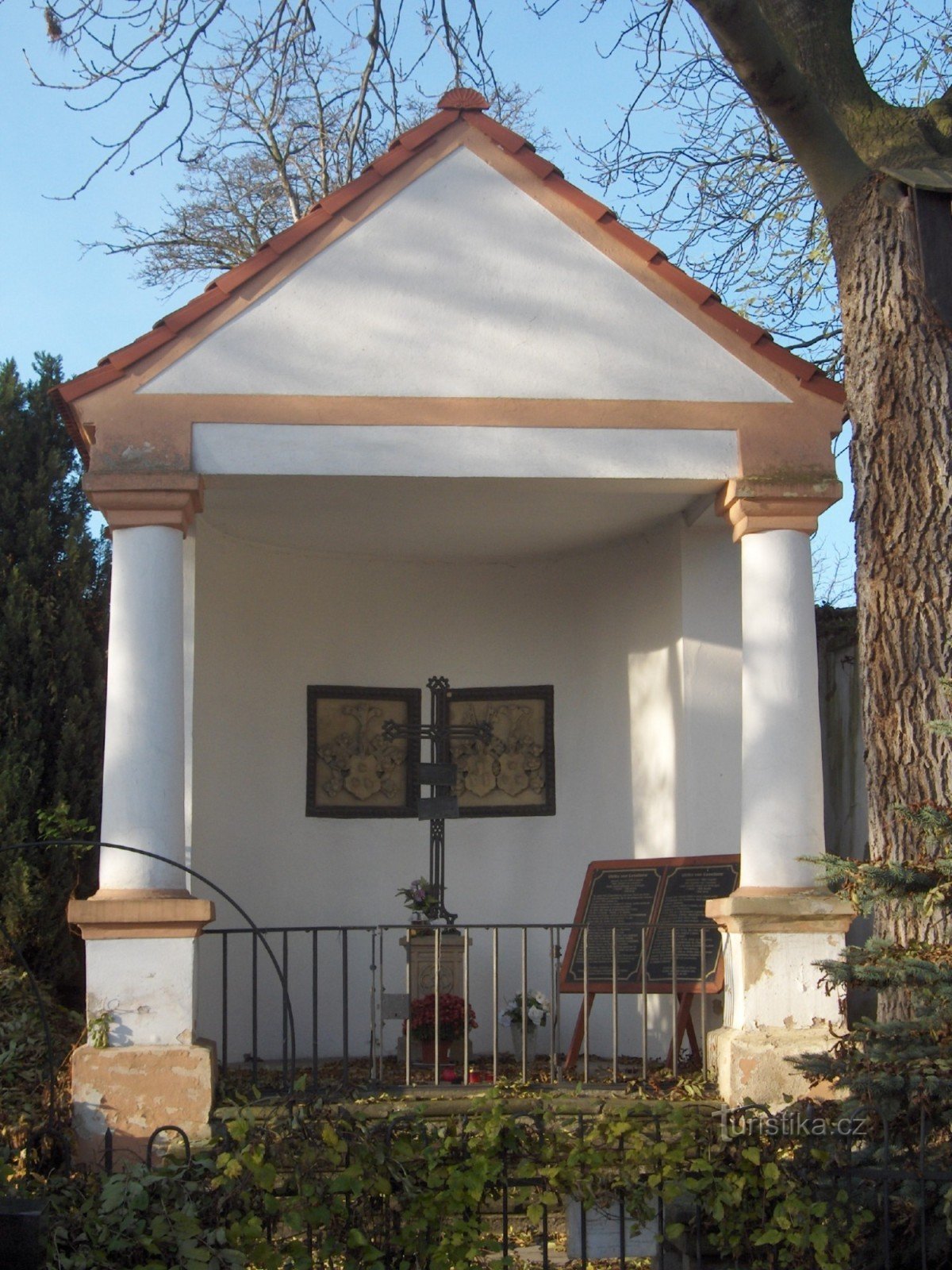 乌尔里希的坟墓