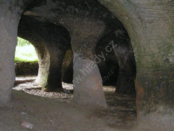 umělé jeskyně Pusté kostely