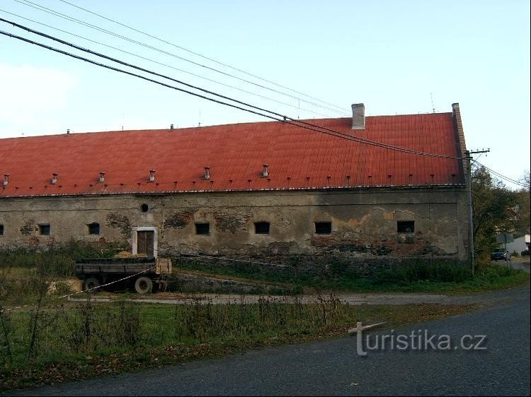 hemman i Dolní Bezděkov: Dvur Bezděkov (idag Dolní Bezděkov) med den köpta kvarnen