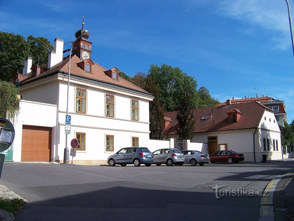 Homestead Vondraček, source : Wikimedia Commons