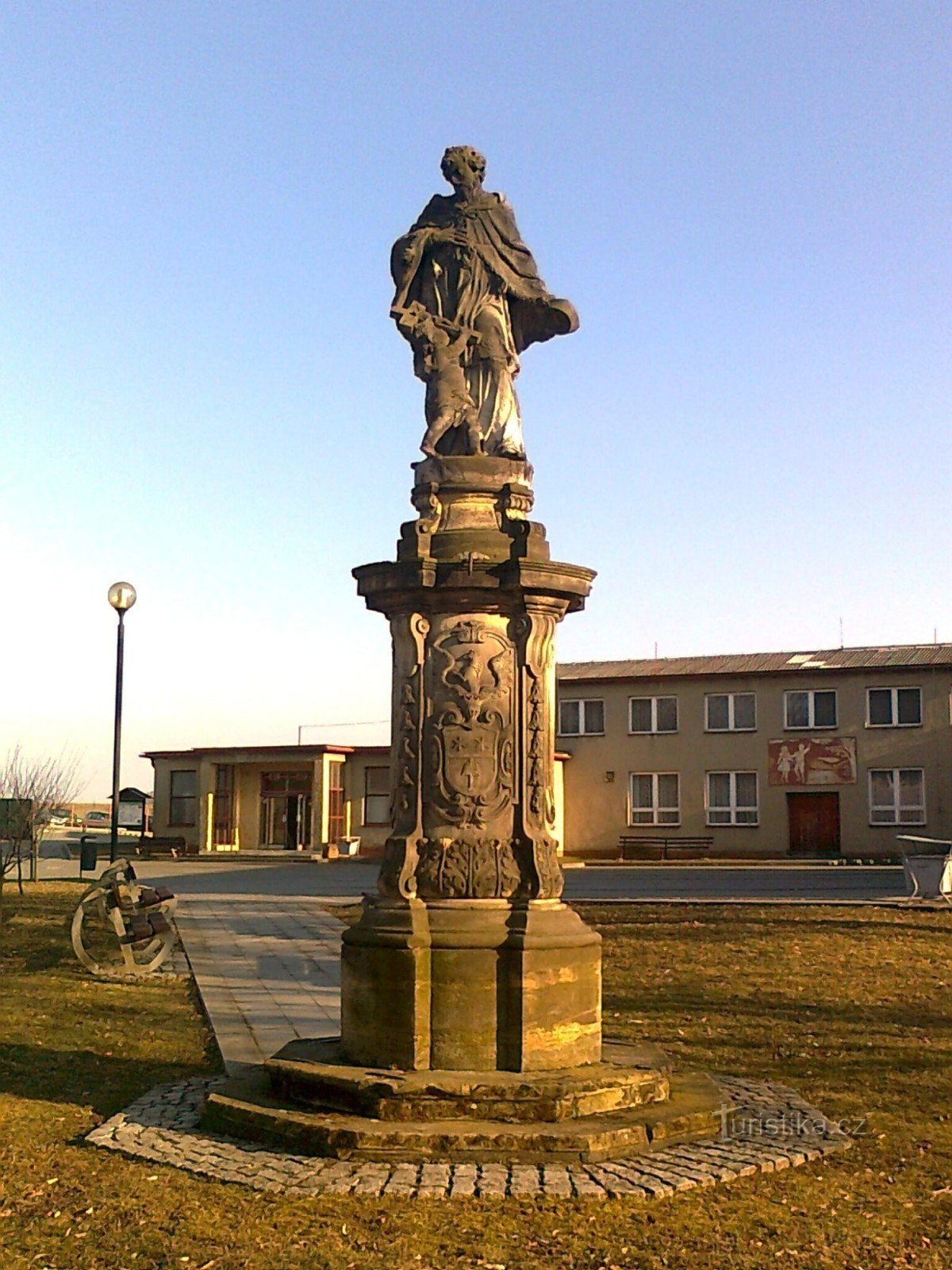 Úsov - Kreuz von St. Johannes von Nepomuk auf der Burg