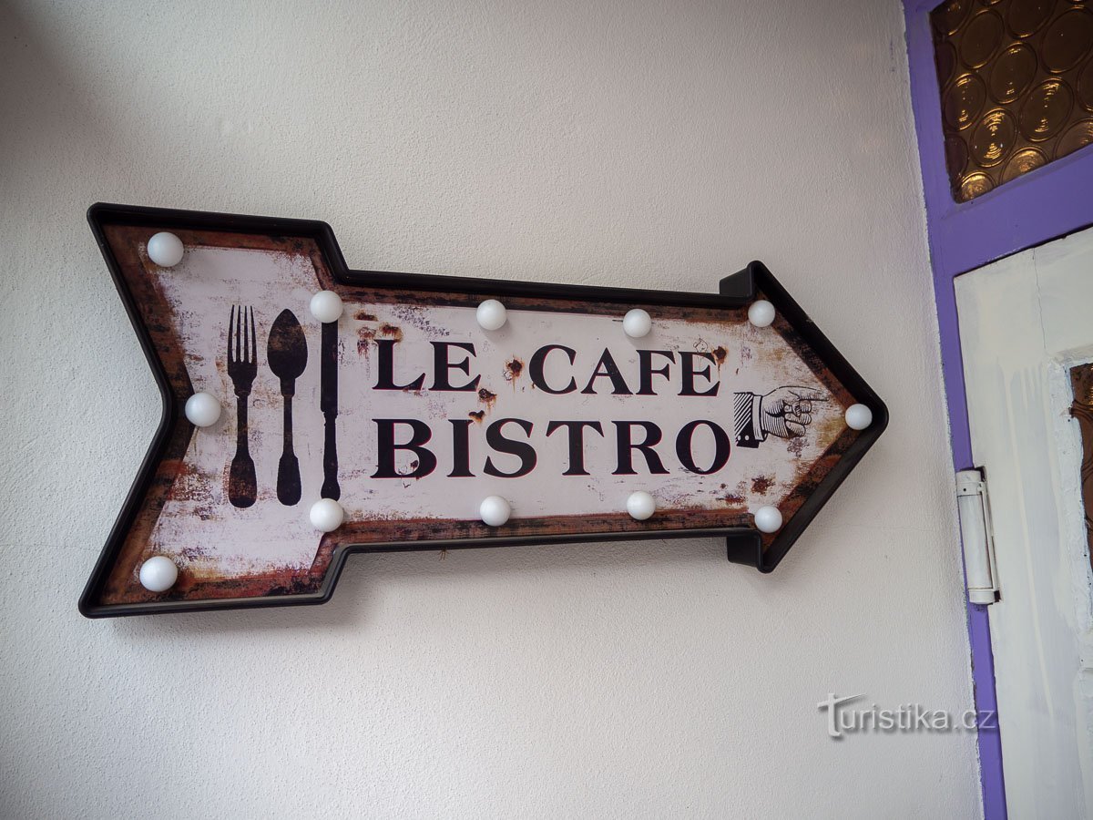 Úsov – Lavender Bistro