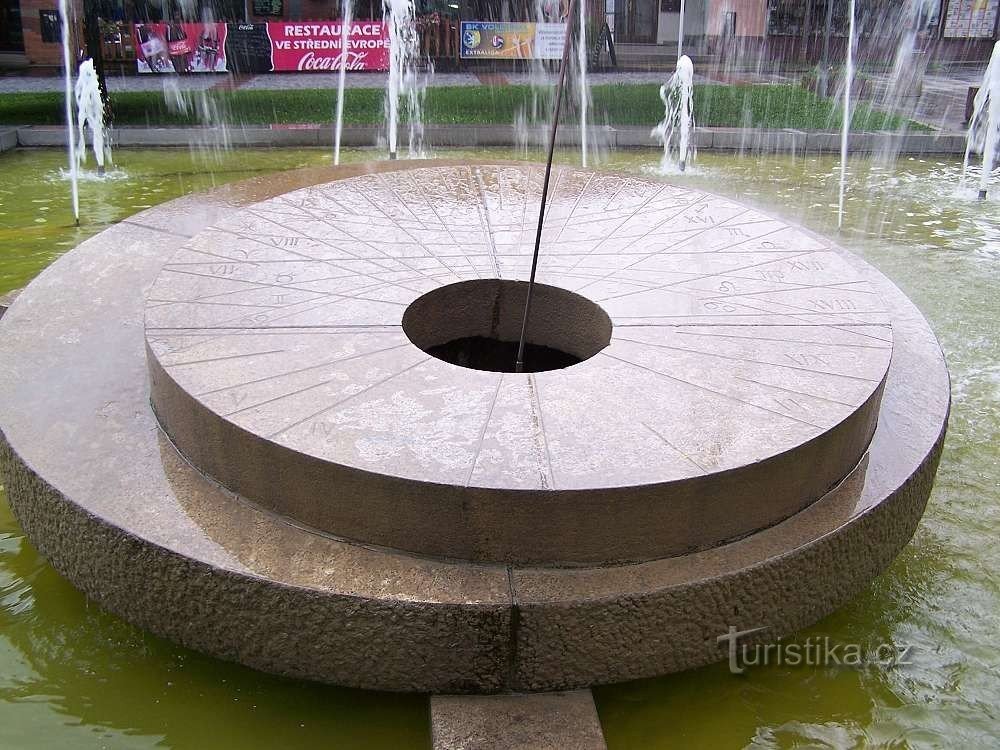 Ústí nad Labem - Wodne fontanny na Lidické náměstí