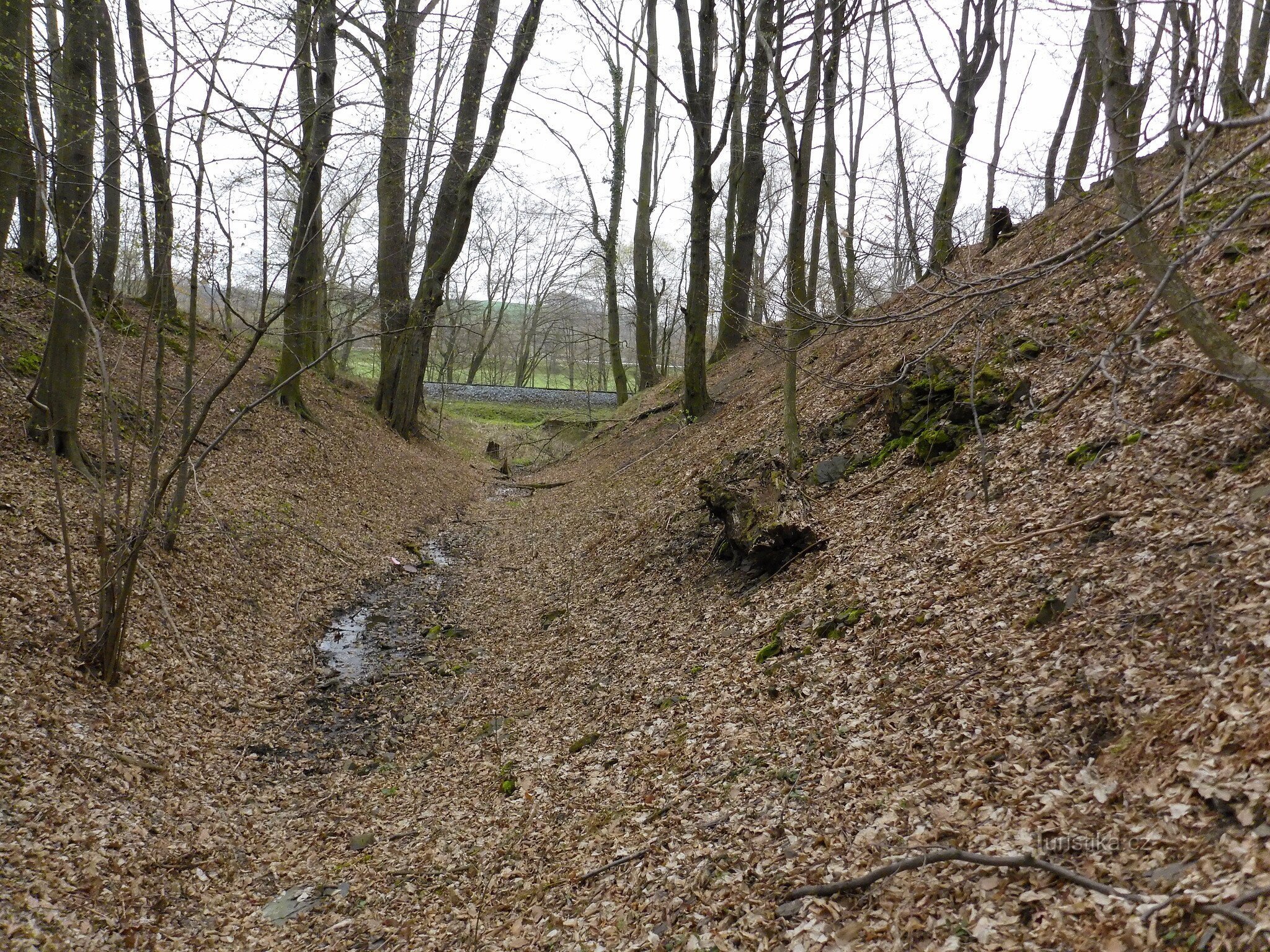 Pedreiras secretas perto de Jilešovice, TO