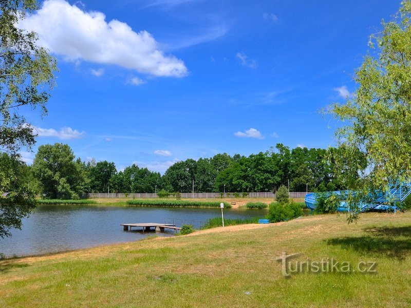 在 4 年 2018camping Camp of the Year 投票中，Stříbrný rybník 营地和小屋获胜