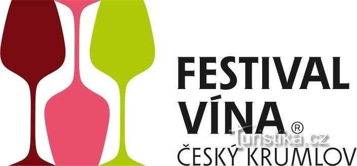 Em Český Krumlov, eles colheram as vinhas pela terceira vez