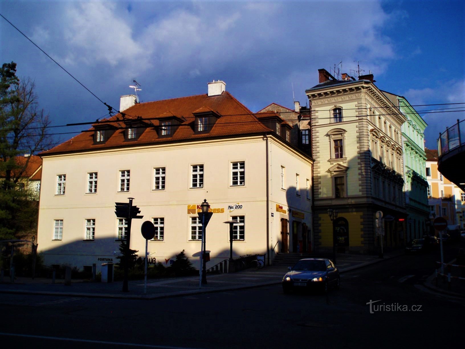 V Kopečku št. 81-82 (Hradec Králové, 10.4.2010. julij XNUMX)