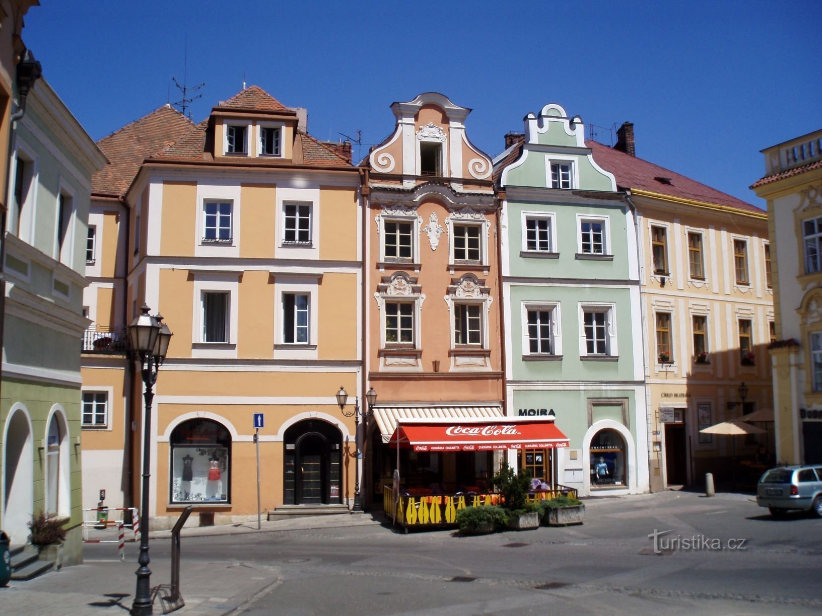 V Kopečku št. 86-88 (Hradec Králové, 4.7.2010. julij XNUMX)