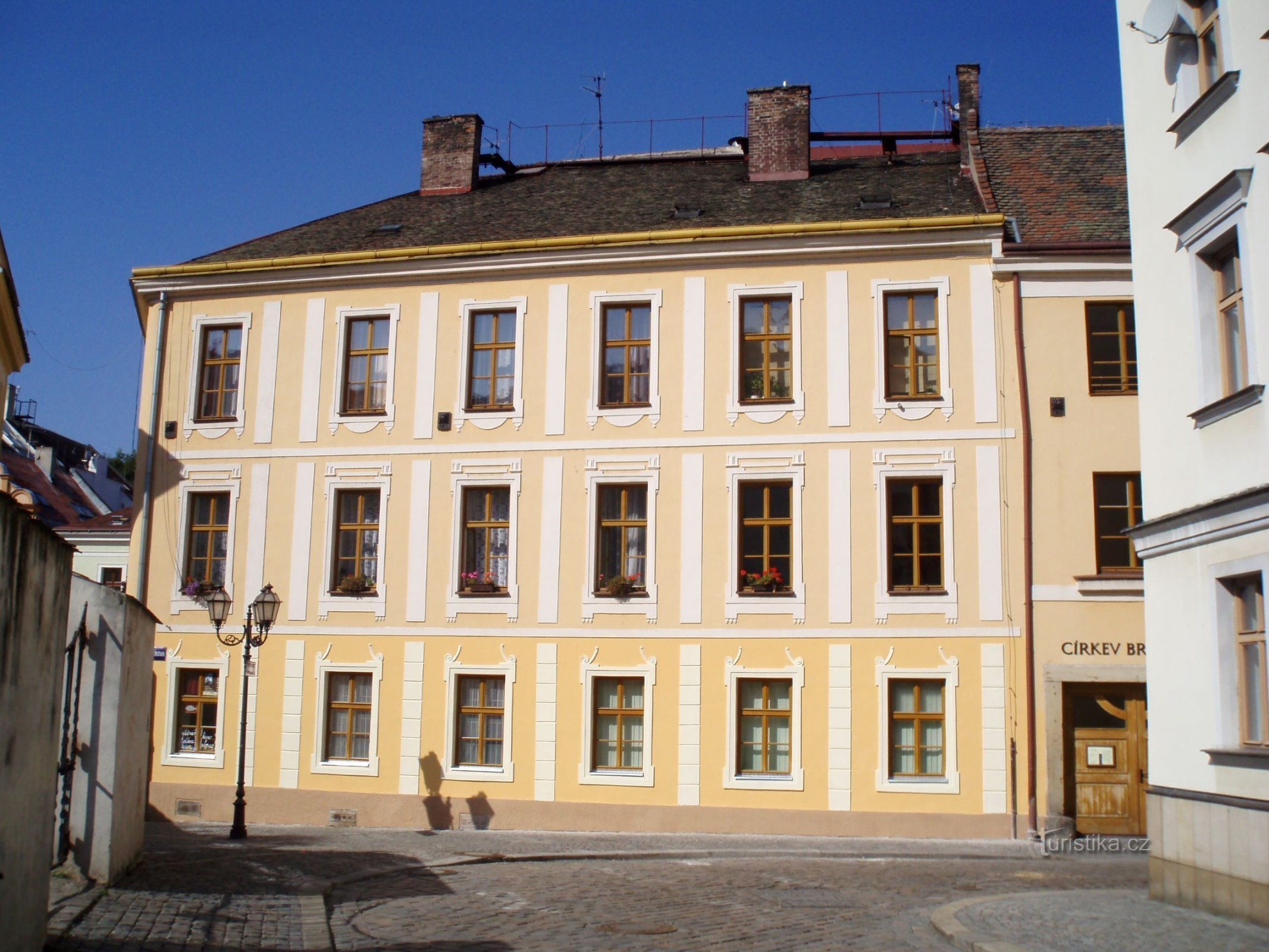 V Kopečku čp. 89 (Hradec Králové, 19.9.2009)