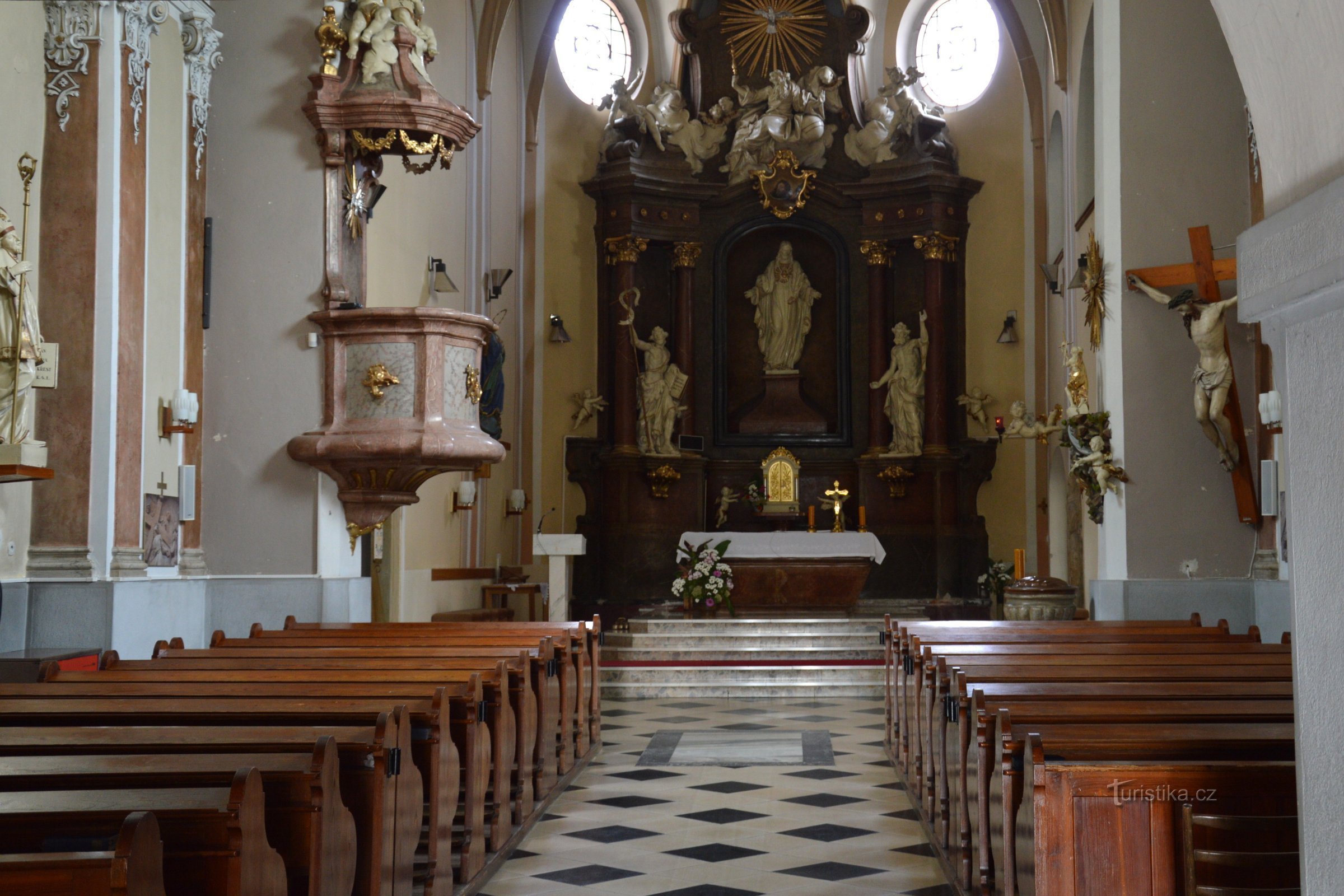 In de kerk van de onthoofding van Johannes de Doper