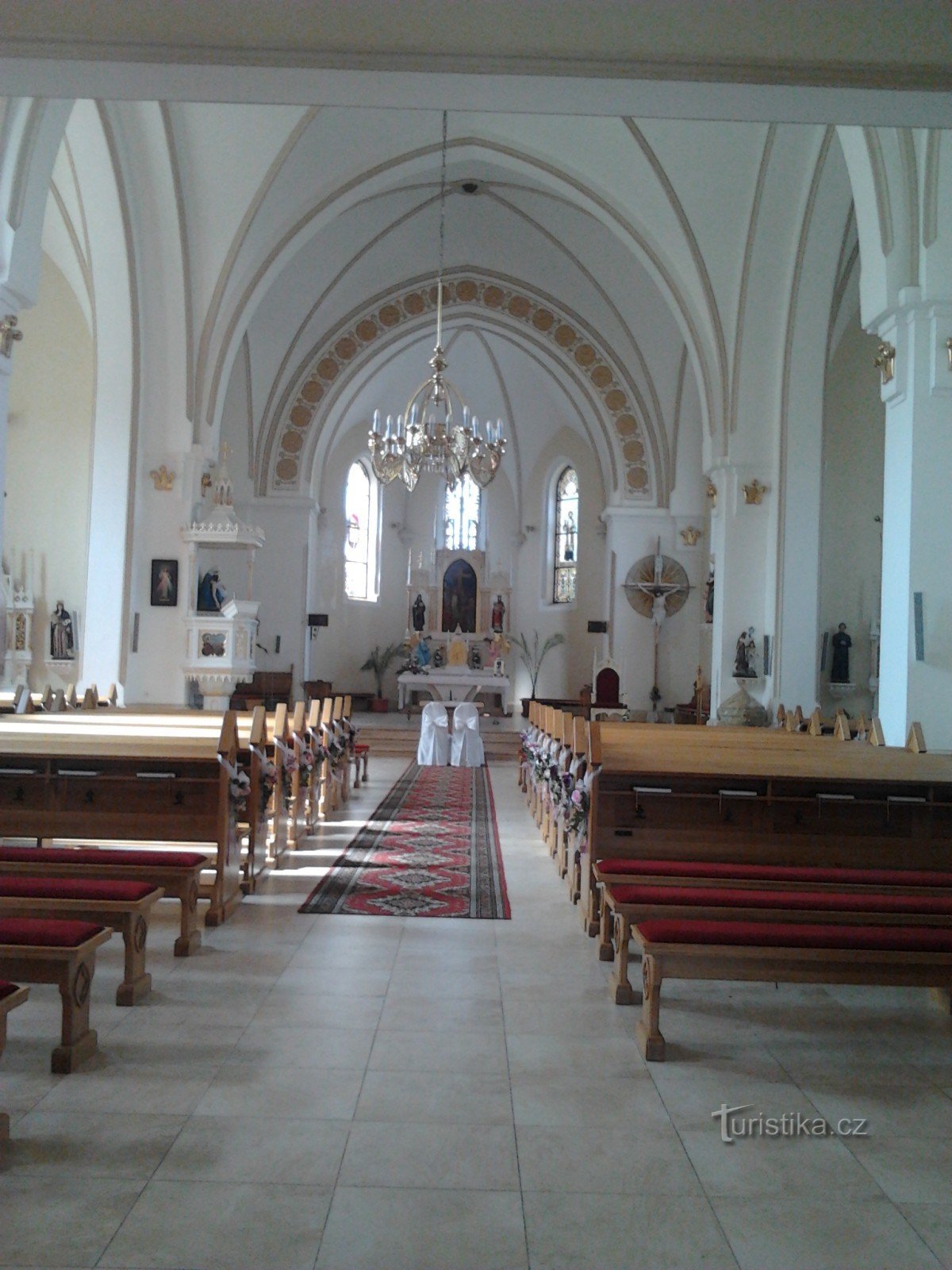 Dans l'église