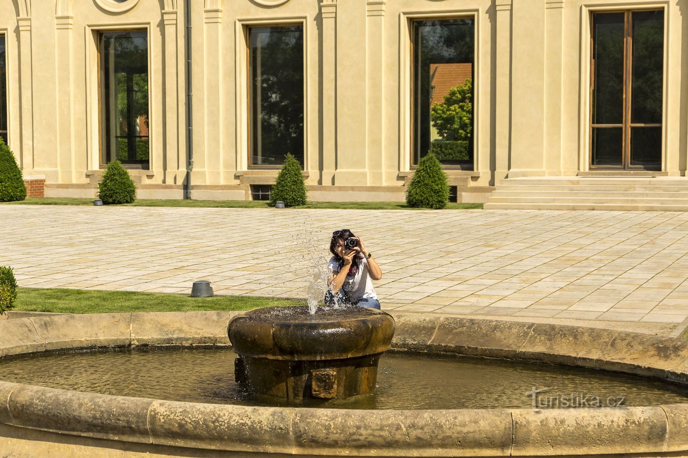 În timpul ședinței foto