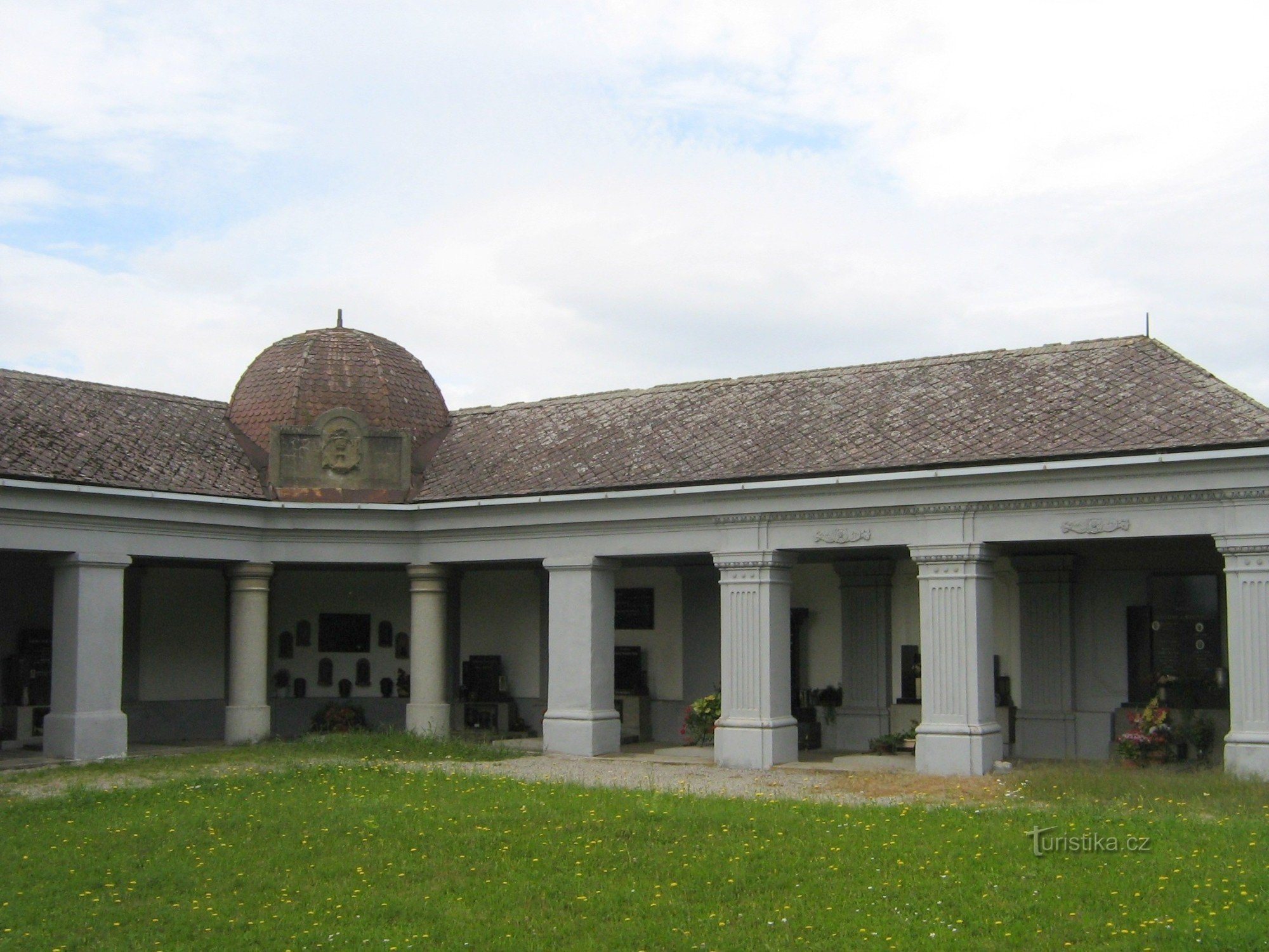 Vacanovice - columbarium