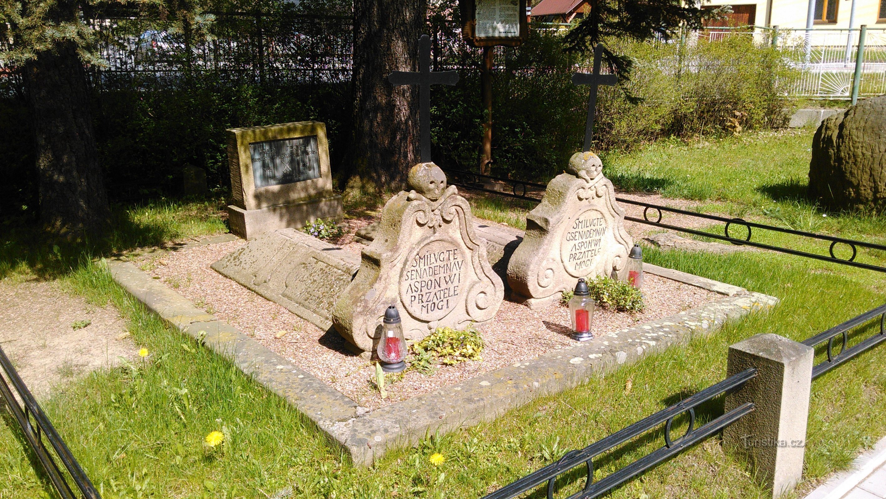 Valašská Bystřice - as misteriosas sepulturas de Portaš