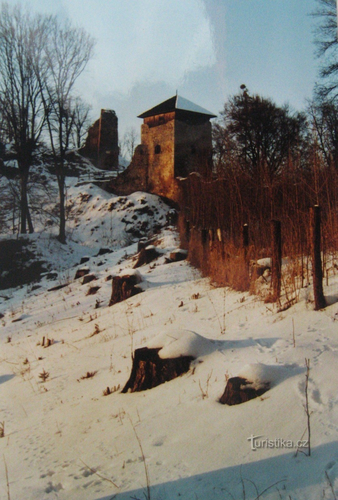 卢科沃城堡的瓦拉几亚冬天