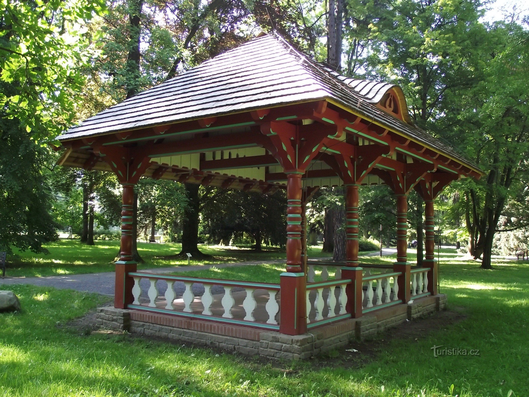 Valašské Meziříčí - gazebo de Jurkovič