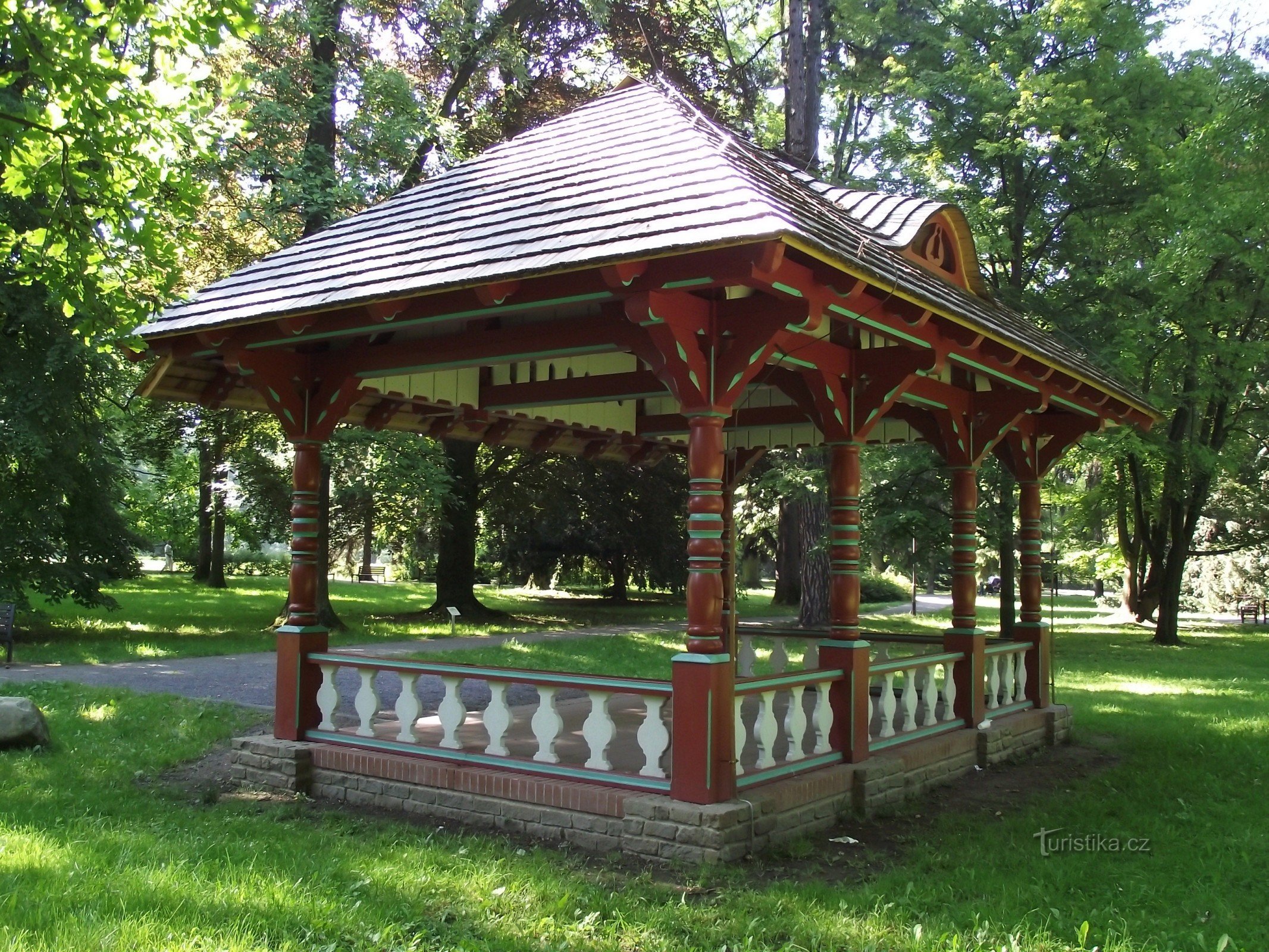 Valašské Meziříčí – Jurkovičův altán