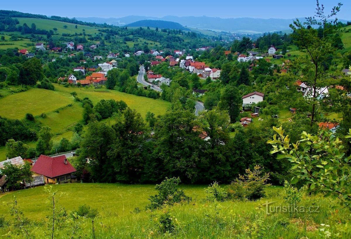 Through the Wallachian countryside to the Lačnovský ponds