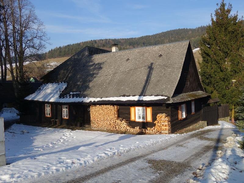 valašský roubený dům