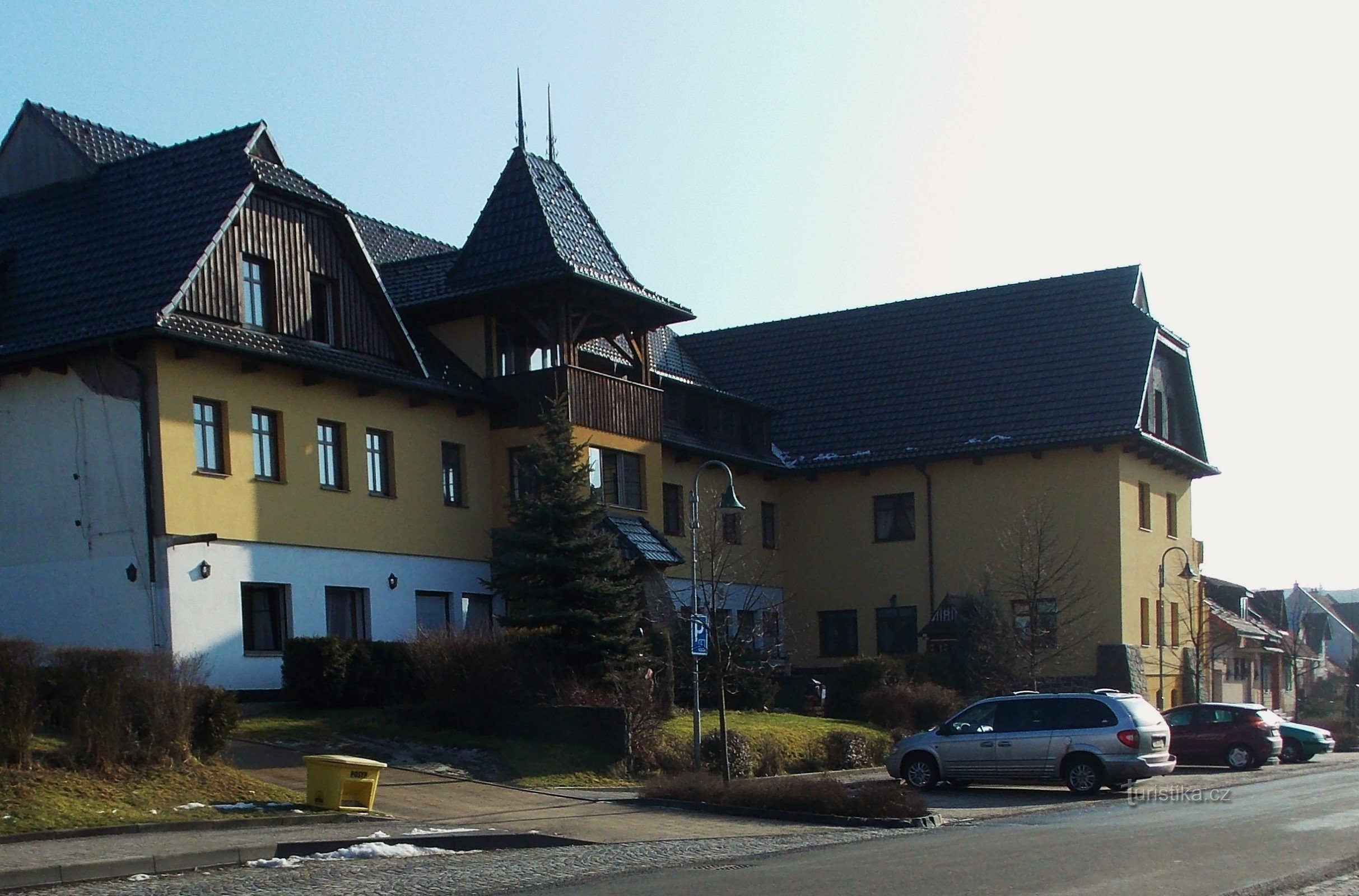 Valašský šenk i Hotel Ogar u Pozlovicama kod Luhačovica